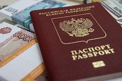 У пенсионерки похитили более 27,8 миллиона рублей