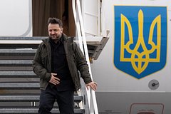 Стало известно о полученном Зеленским в неподходящий момент ударе