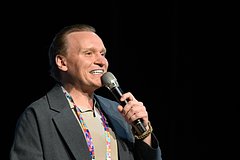 Врач раскрыл секрет победы над раком иллюзиониста Сафронова